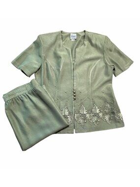 Vintage R&M Richards 2PC Skirt Suit Size 14 Green Lace Pearl